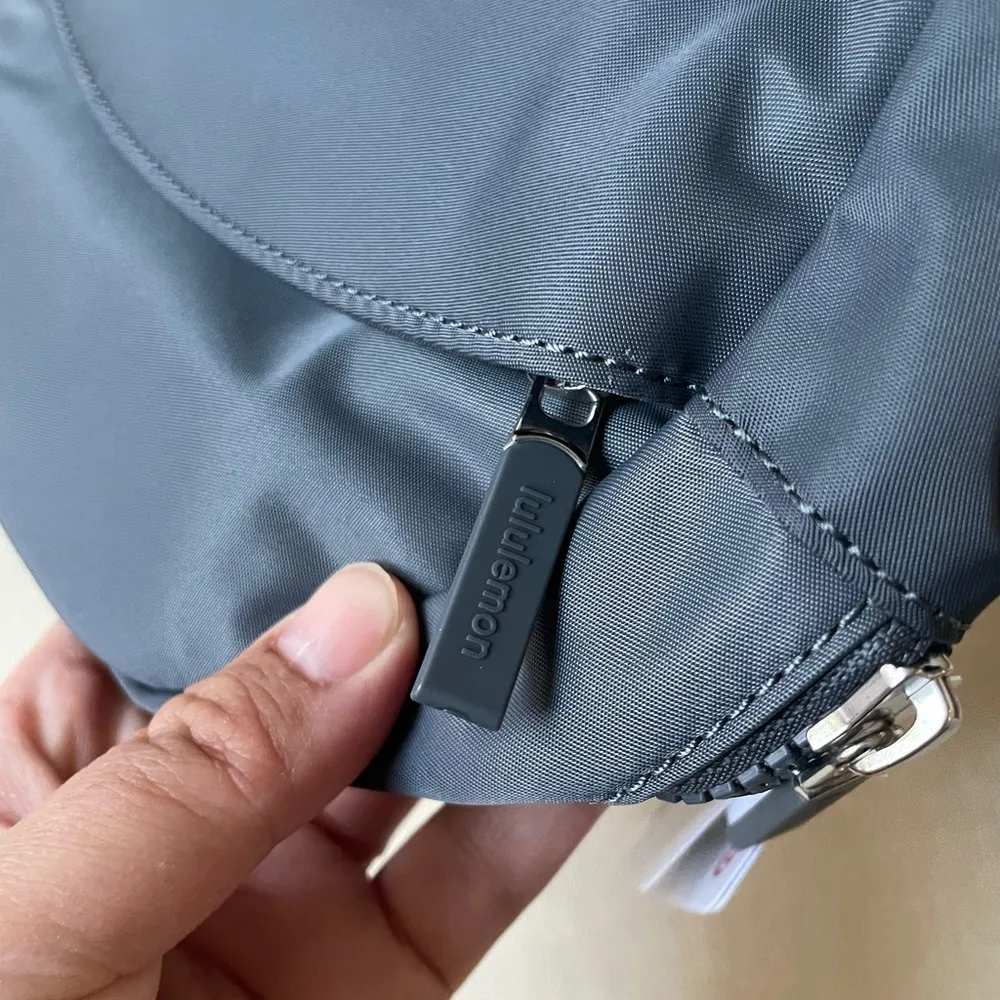Lululemon City Essentials Pouch 4L - Oil Grey - Image 5