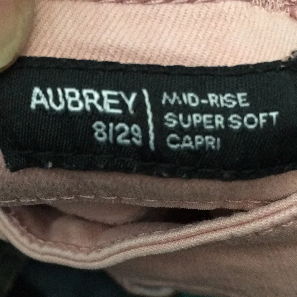 FINAL MARKDOWN Buffalo David Bitton Aubrey capris 8/29 - Image 7