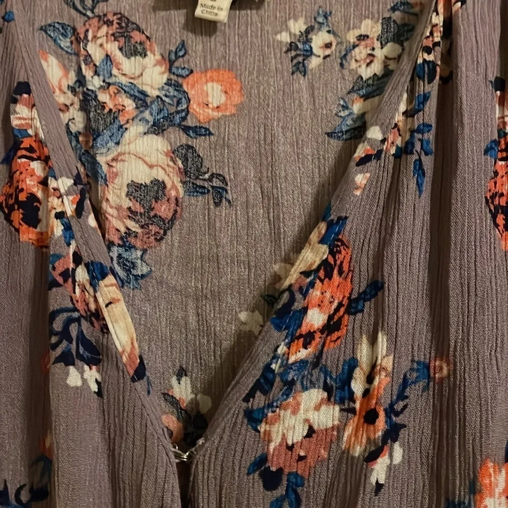 Umgee Purple Floral Ruffle Floral Jumpsuit Sz Small - Image 5