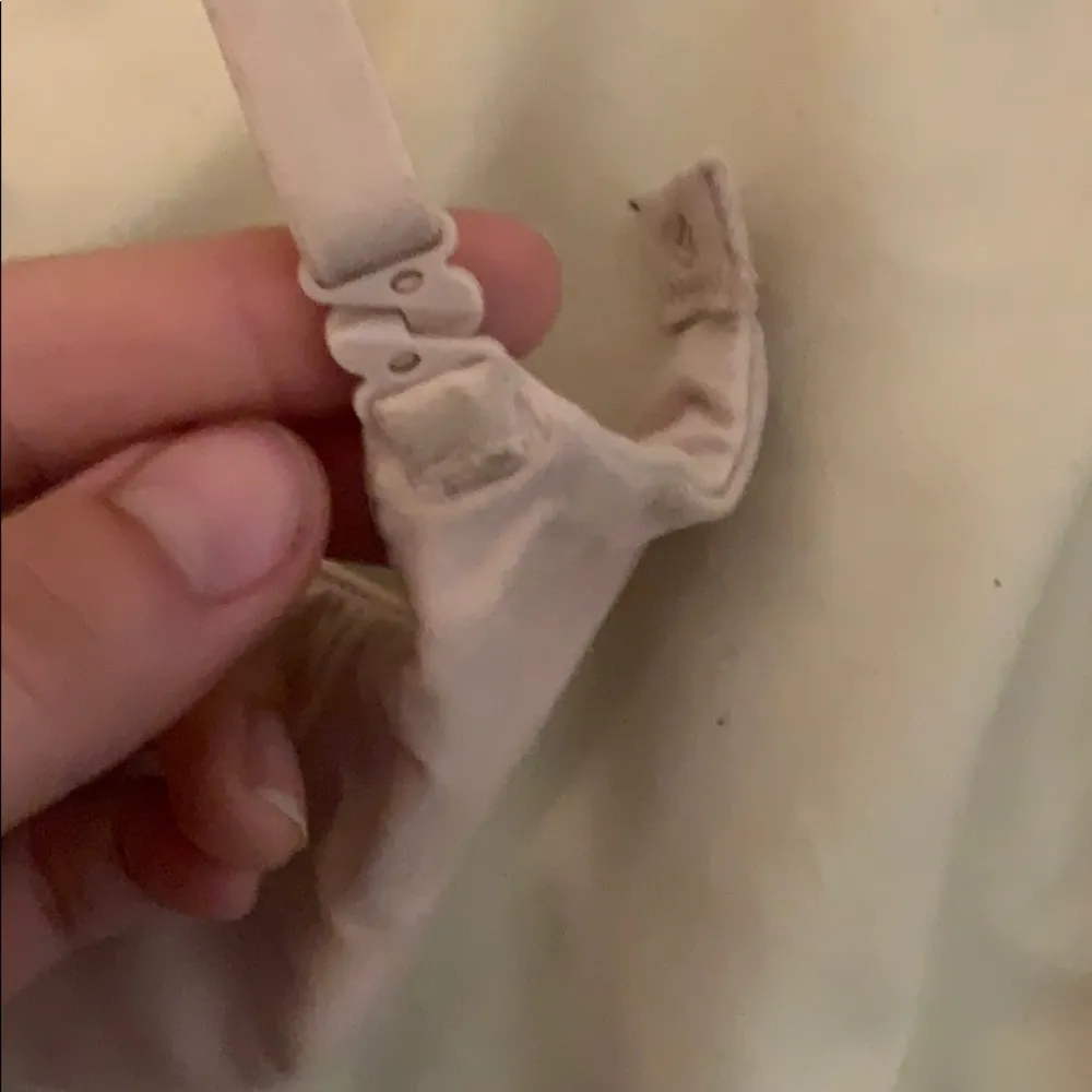 Victoria’s Secret pink bra - Image 6