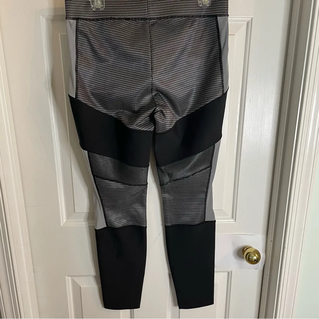 Alexander Wang X H&M Collection Black and Gray Metallic Leggings Size 10 - Image 6