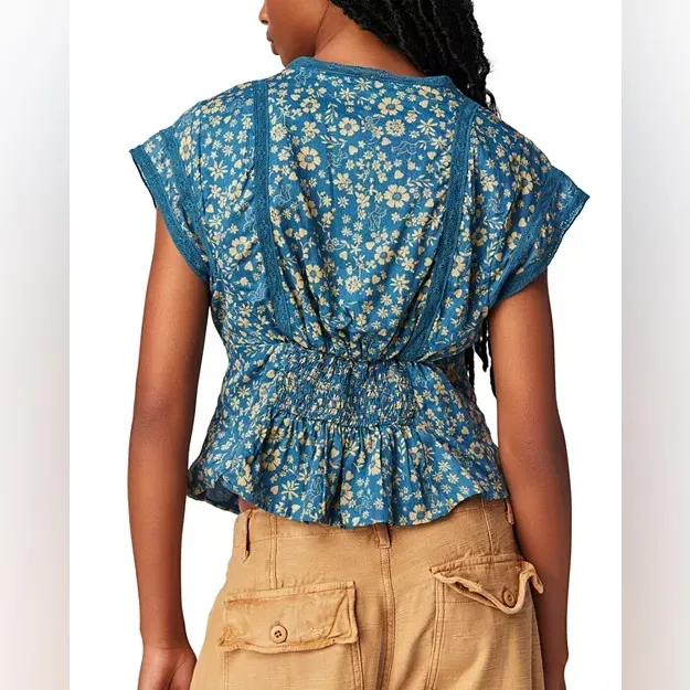 NWOT FREE PEOPLE Landy Printed Top In Garden Combo - Image 2