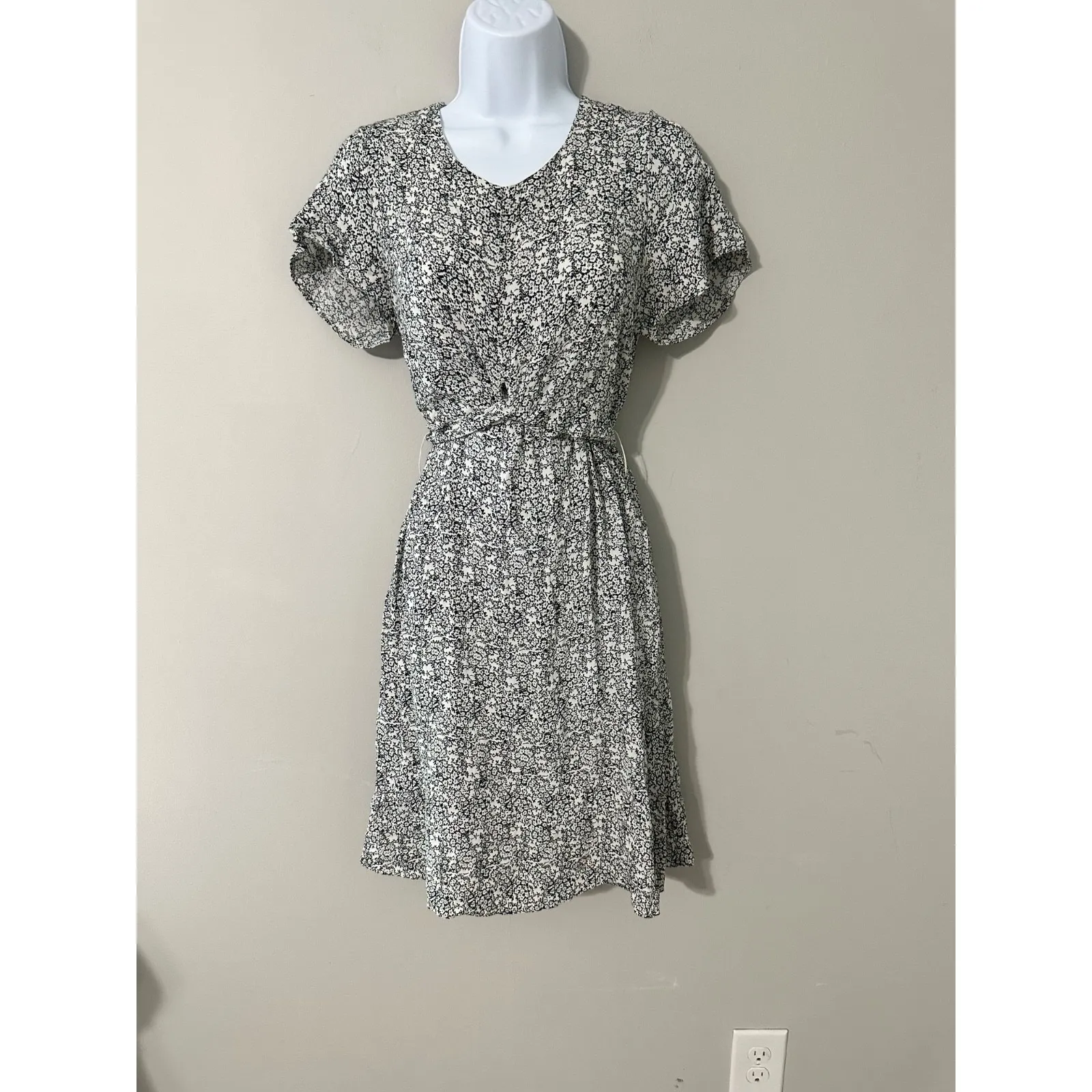 RIPE MATERNITY NURSING POSTPARTUM AMELIE DRESS FLUTTER SLEEVE EUC SIZE M Size M - Image 5