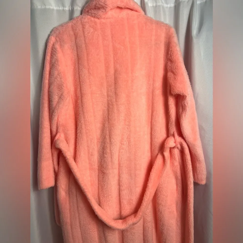 Vintage 1970’s Evelyn Pearson Long Robe Pink Belt Faux Fur Chevron Tie Size M Size M - Image 4