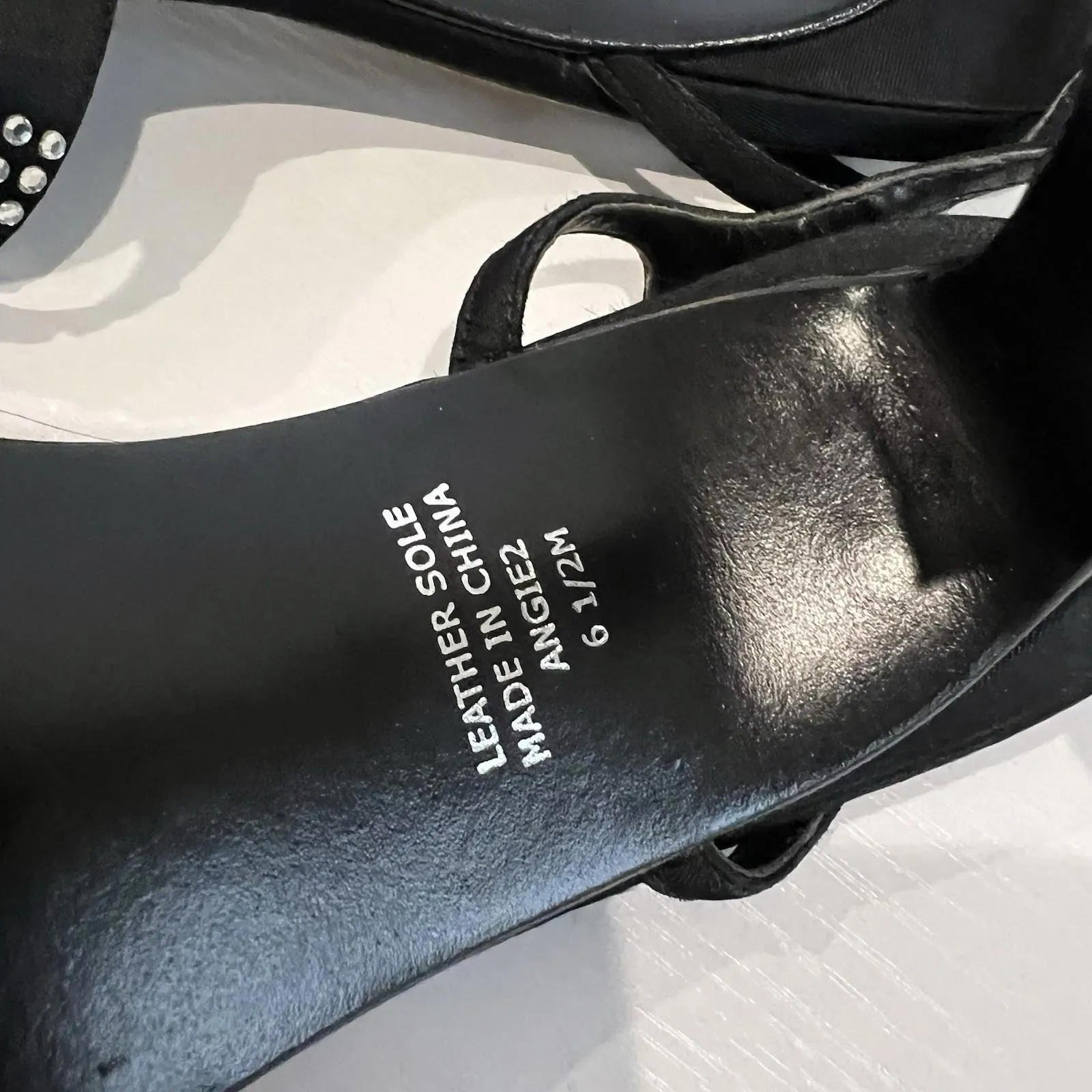 Karen Scott Black Satin Rhinestone Strappy Heels Sparkle Sz 6.5 Leather Soles - Image 6