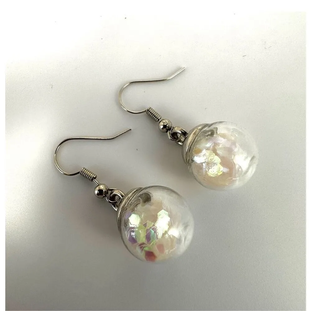 Silver tone glass confetti earrings - Image 7