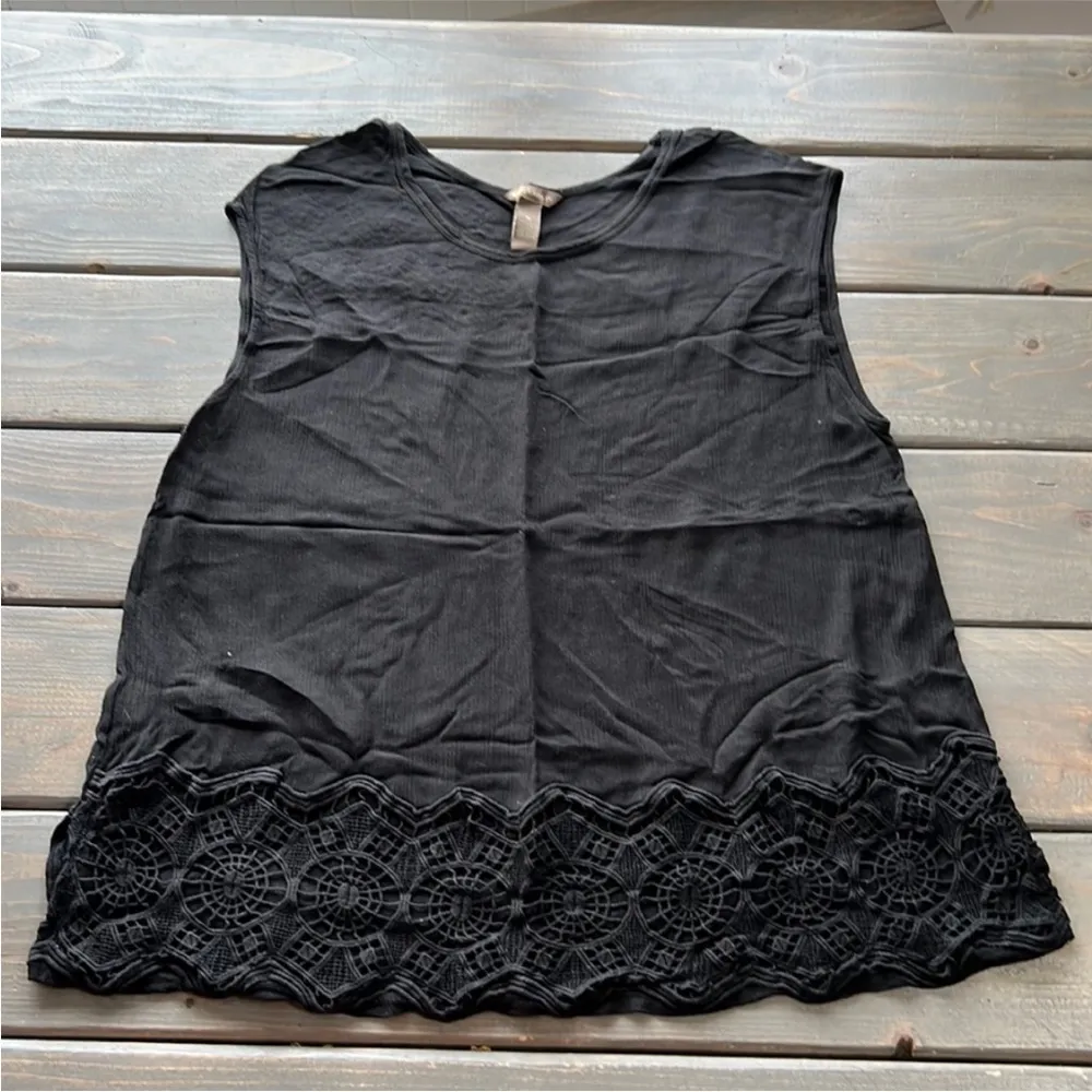 Bit & Bridle Black Lace Trim Lightweight Western Country Tank Sleeveless Top - Image 2