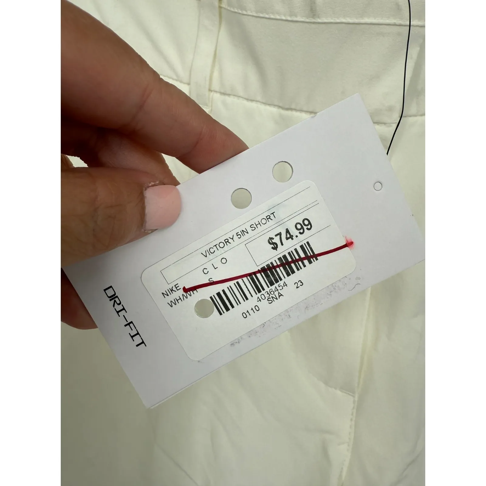 Nike Dri Fit Victory Golf Shorts Womens S White Logo Mesh‎ Lined Standard Fit - Image 4