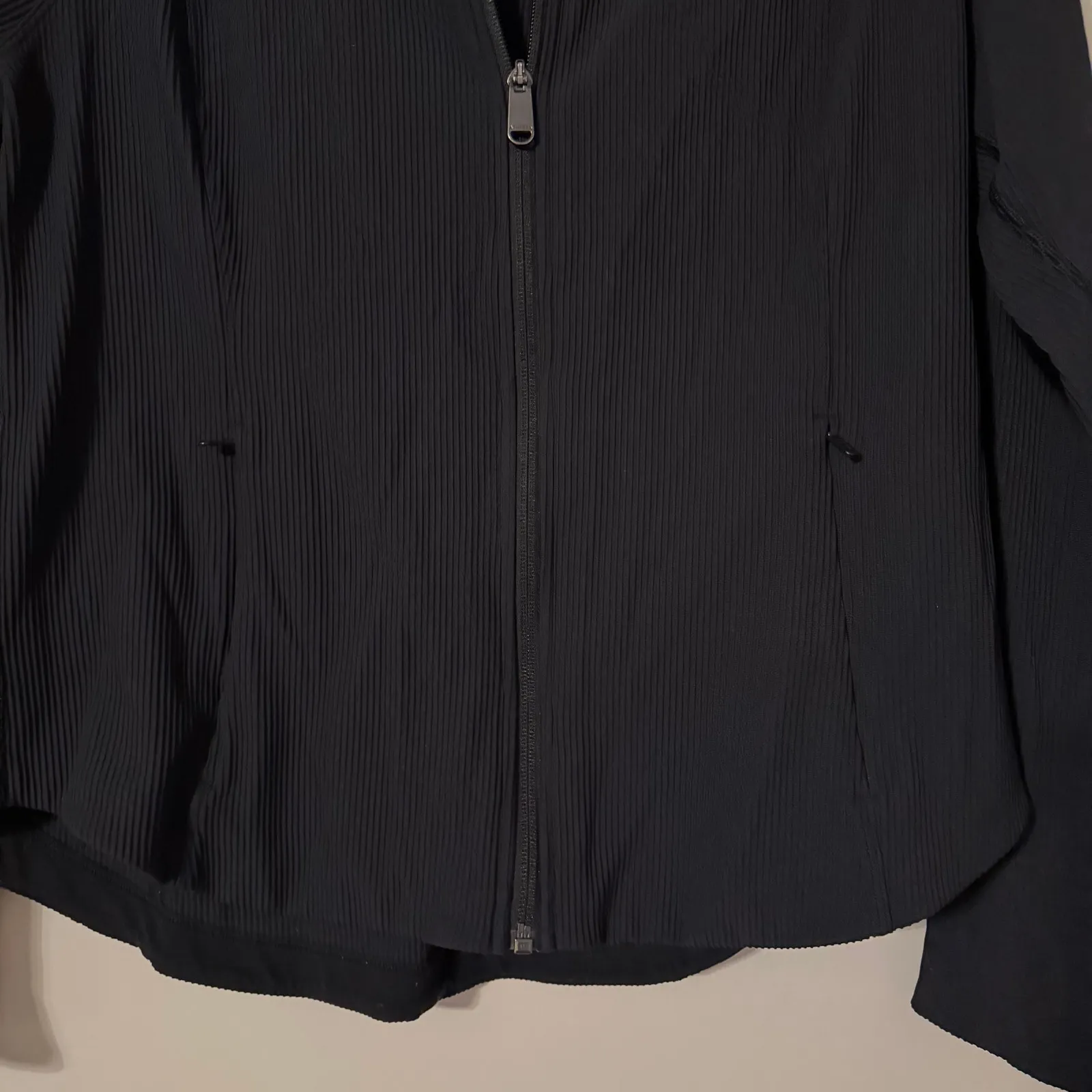 Athleta Salutation Jacket Zip Up Athletic Stretchy Workout Size XL - Image 2