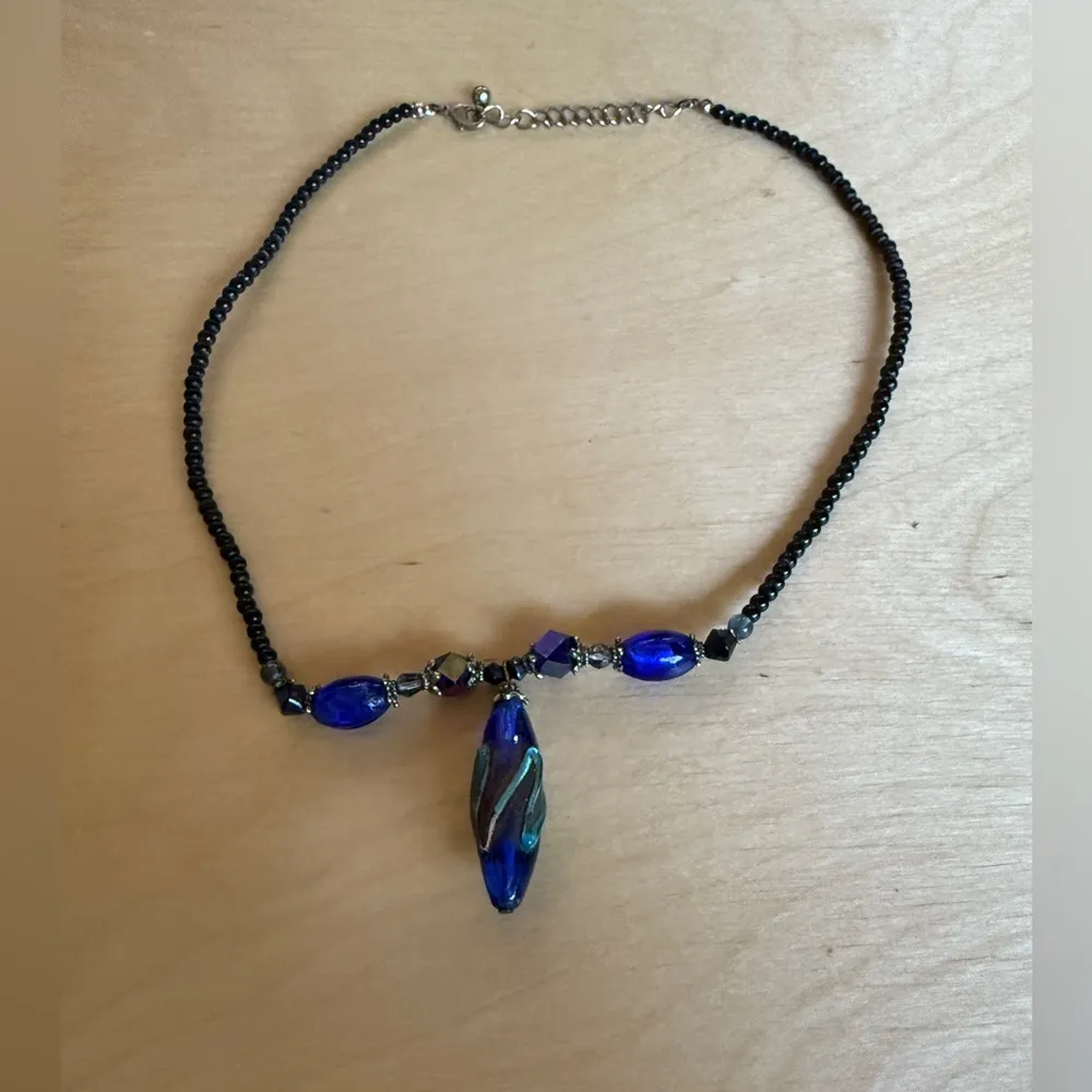 Black and Blue Beaded Necklace - Image 3