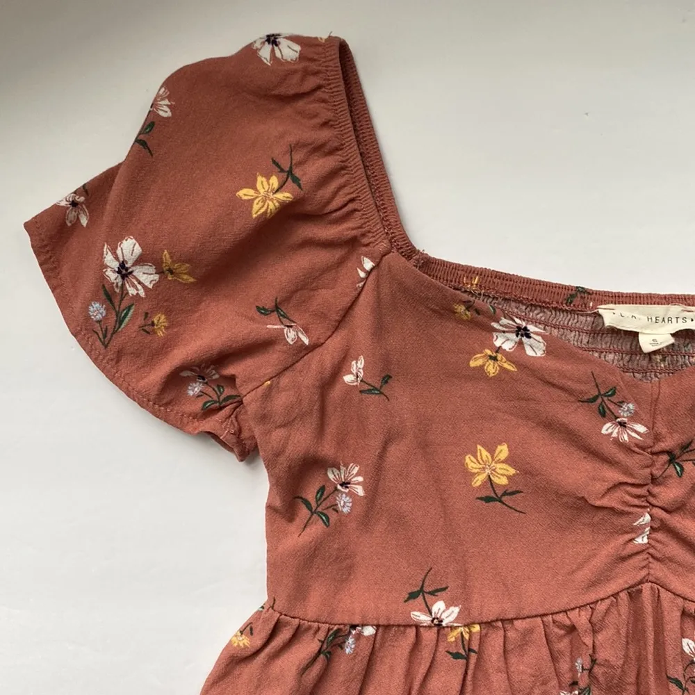 L.A. Hearts Pac Sun smocked floral boho crop blouse, size small - Image 3