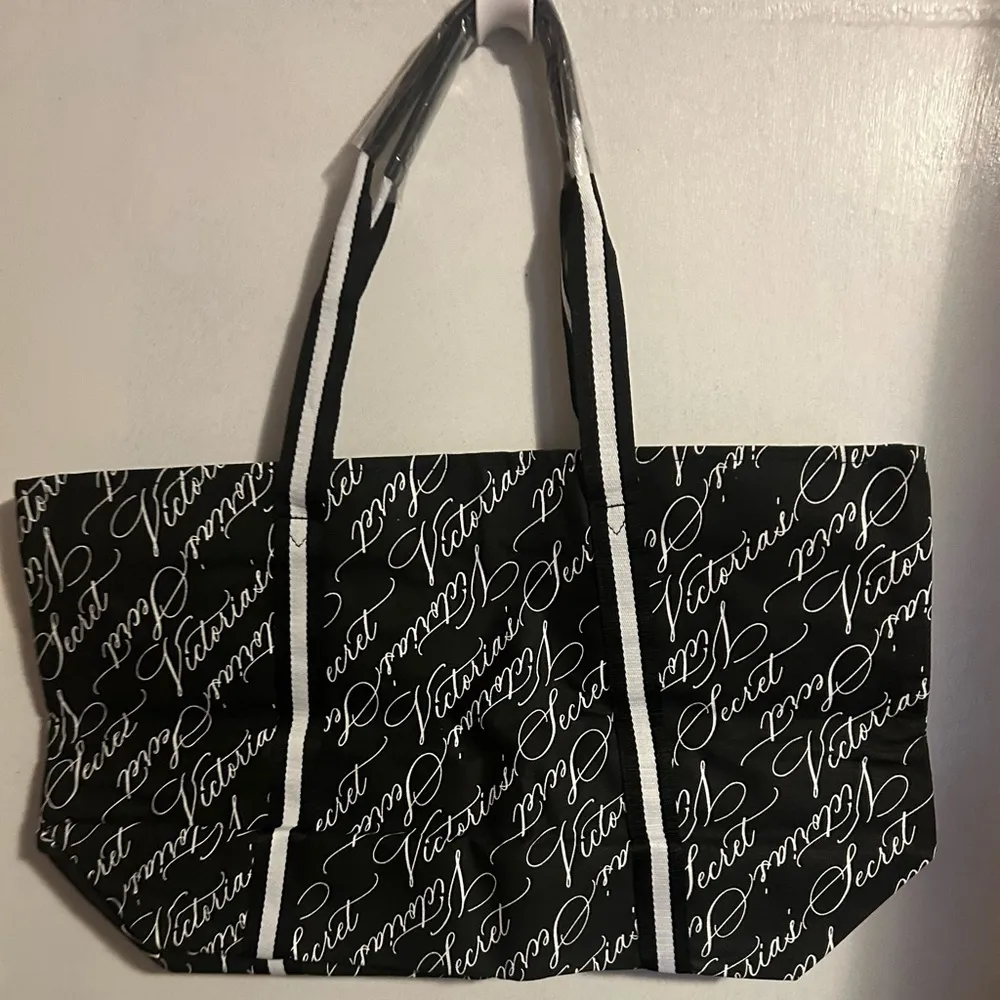 Victoria secret logo weekender tote - Image 3