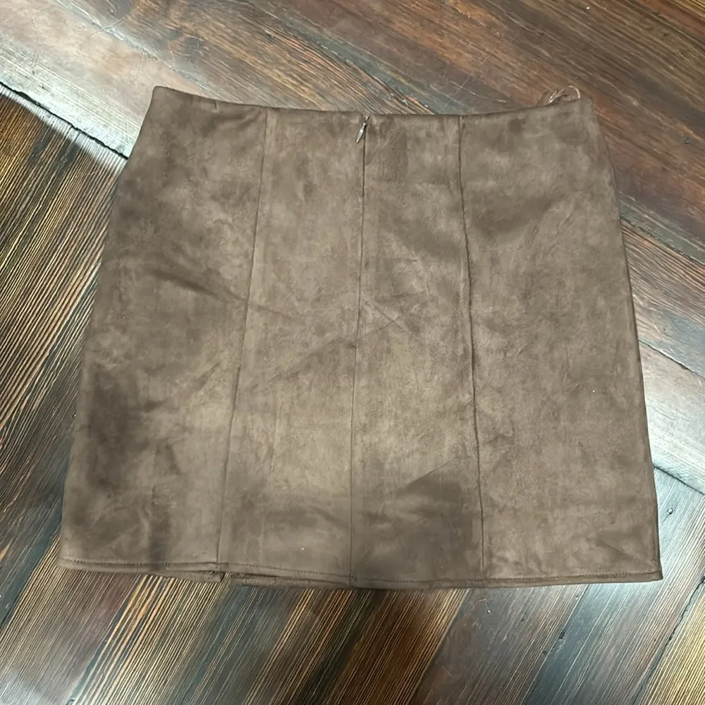 Altard state brown suede skirt with front mini slit - Image 2