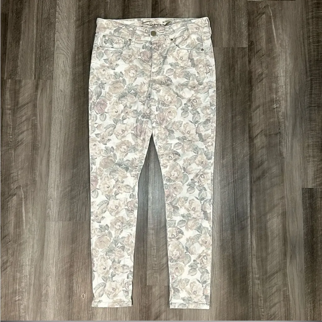 Seven 7 Floral Print Woman’s Jeans Tummy Less High Rise Skinny Pants, Size 6 - Image 3