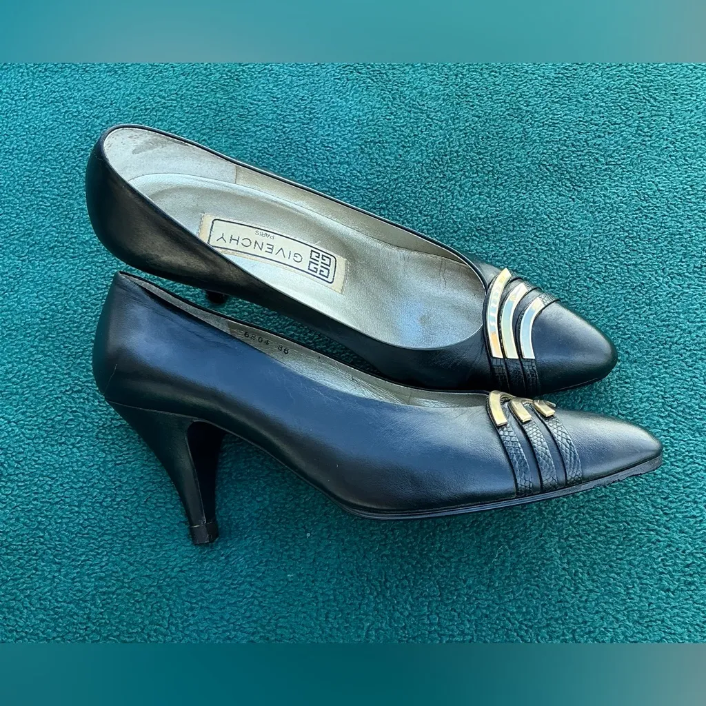 Elegant 🌹GIVENCHY shoes 🌹 - Image 10