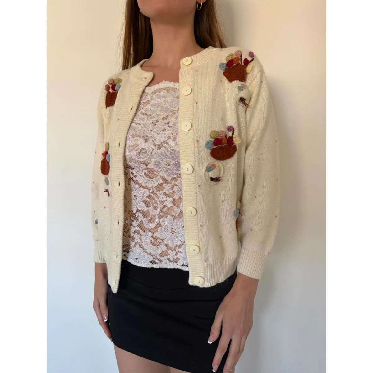 Embroidered Flower Basket Knit White Cardigan Pink Size M - Image 3