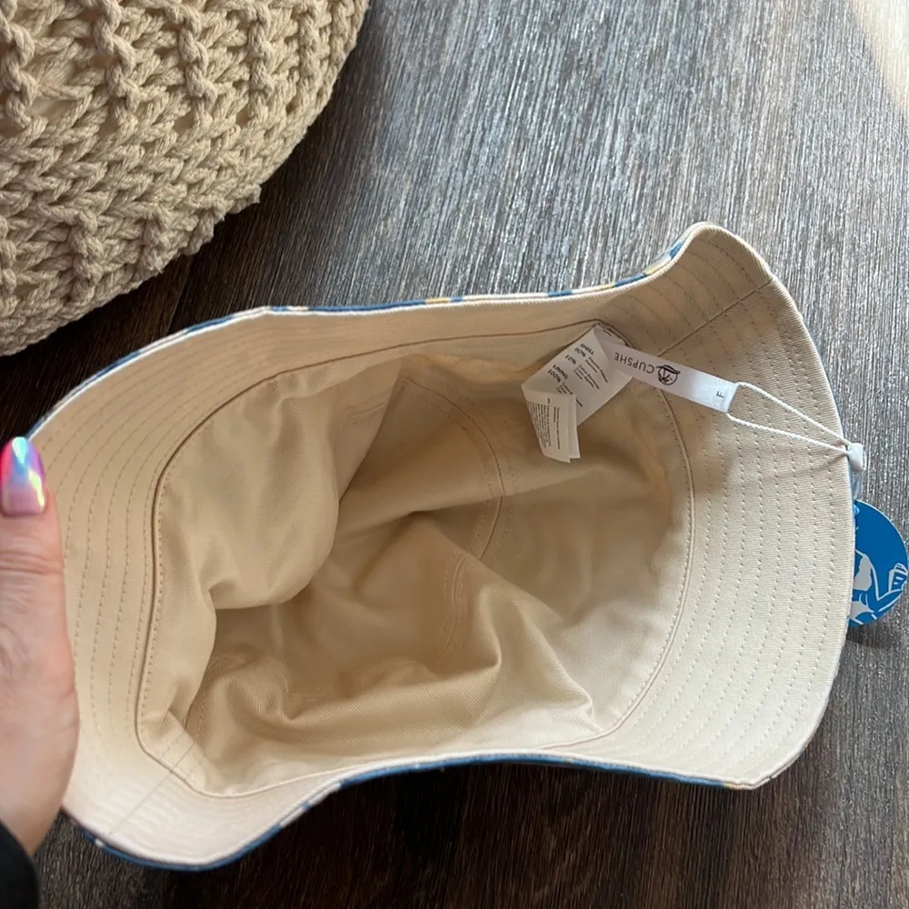 Cupshe Bucket Hat - Image 3