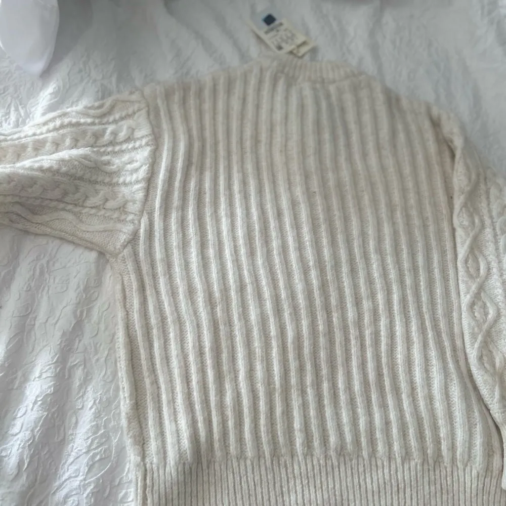 NWT Gorgeous!! Pull & Bear Cream Sweater S - Image 8
