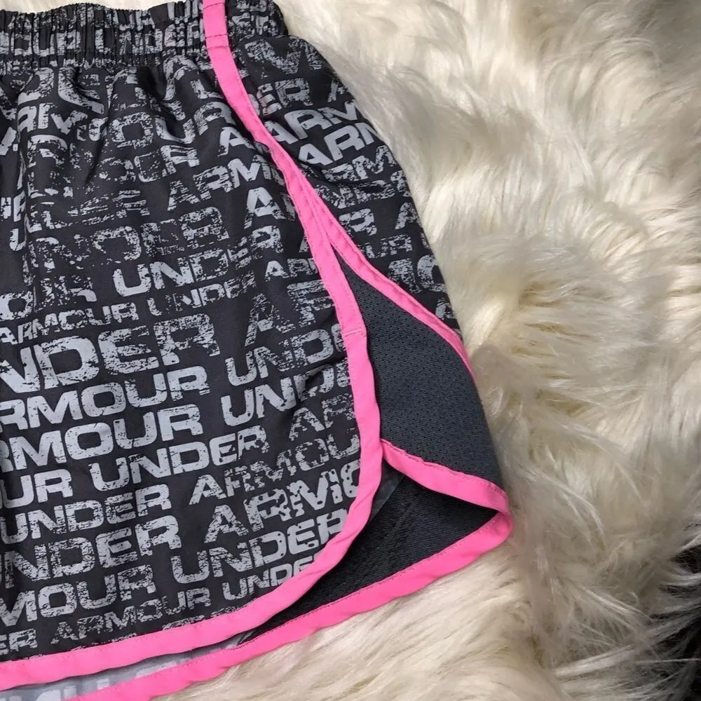 Under Armour pink/grey athletic shorts sz small - Image 2