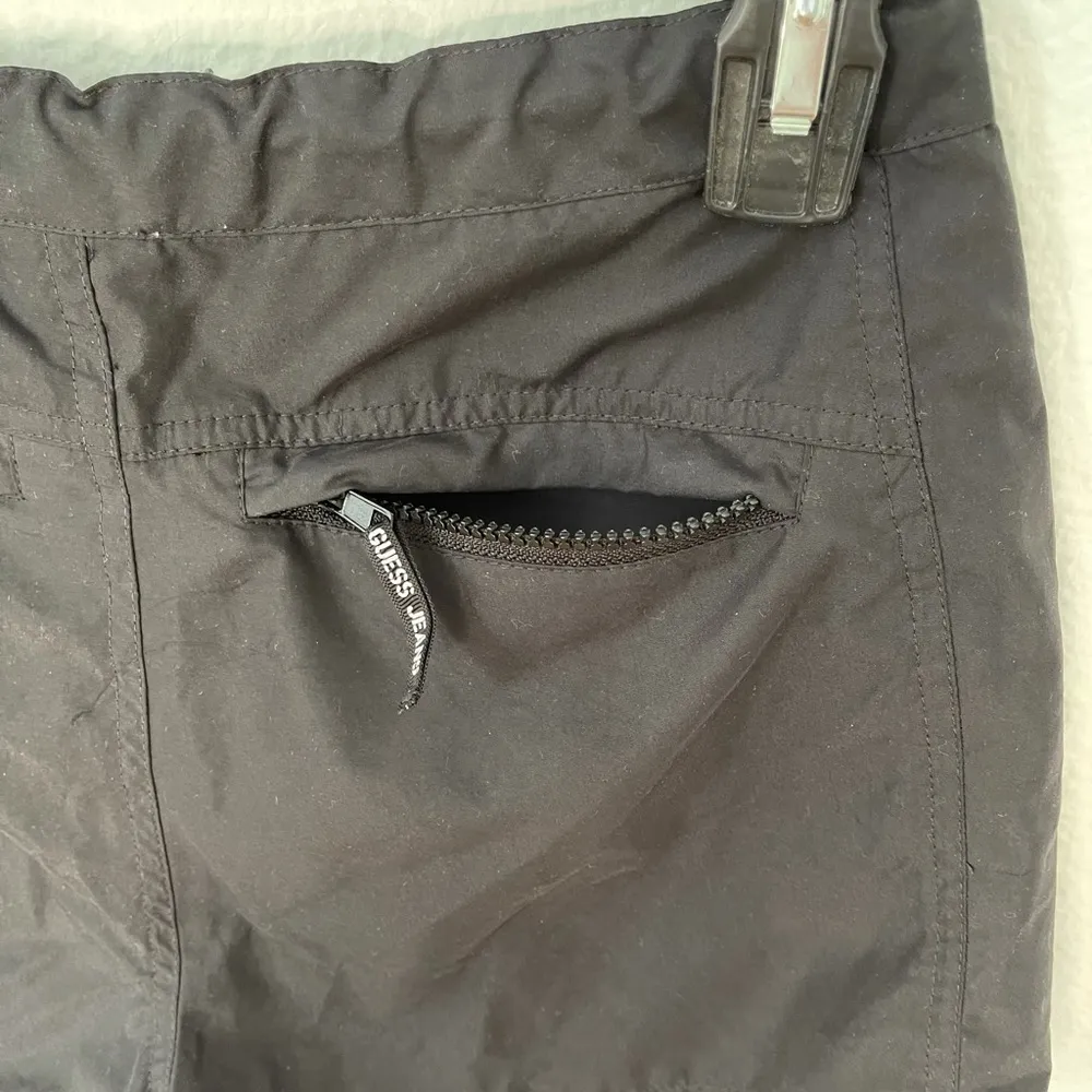 Guess woman drawstring performance active sports shorts - Image 7