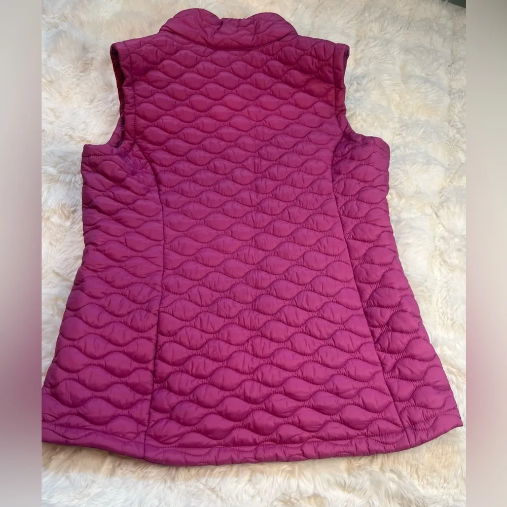 Free Country Women's Quilted Magenta Vest Sz medium - Image 4