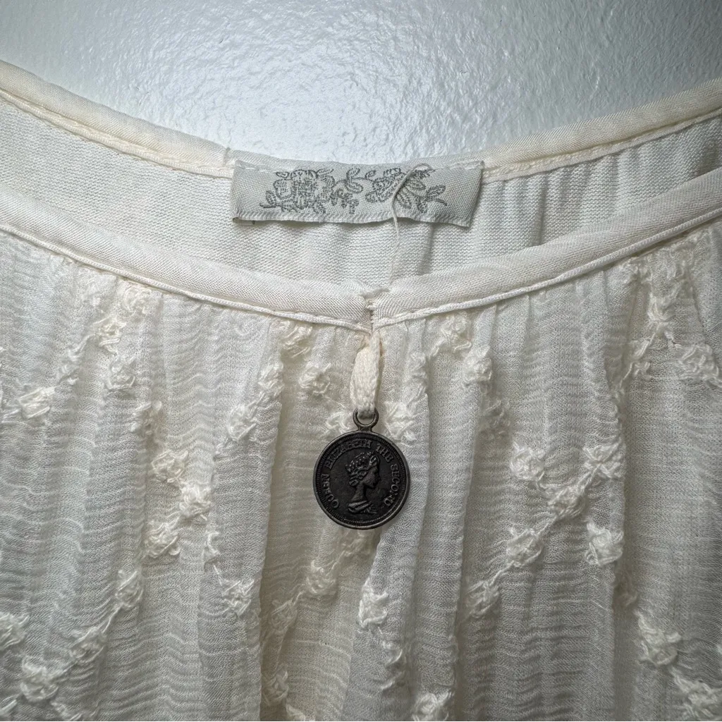 Vintage Womens Top Sheer Victorian Embroidered Prairie Fairy Queen Elizabeth‎ Size 0 - Image 2