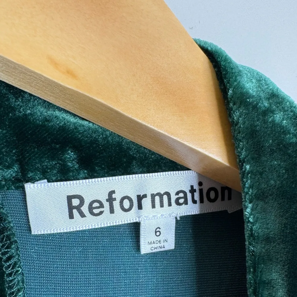 BURGUNDY green velvet mock neck long sleeve wrap mini dress size 6 - Image 9