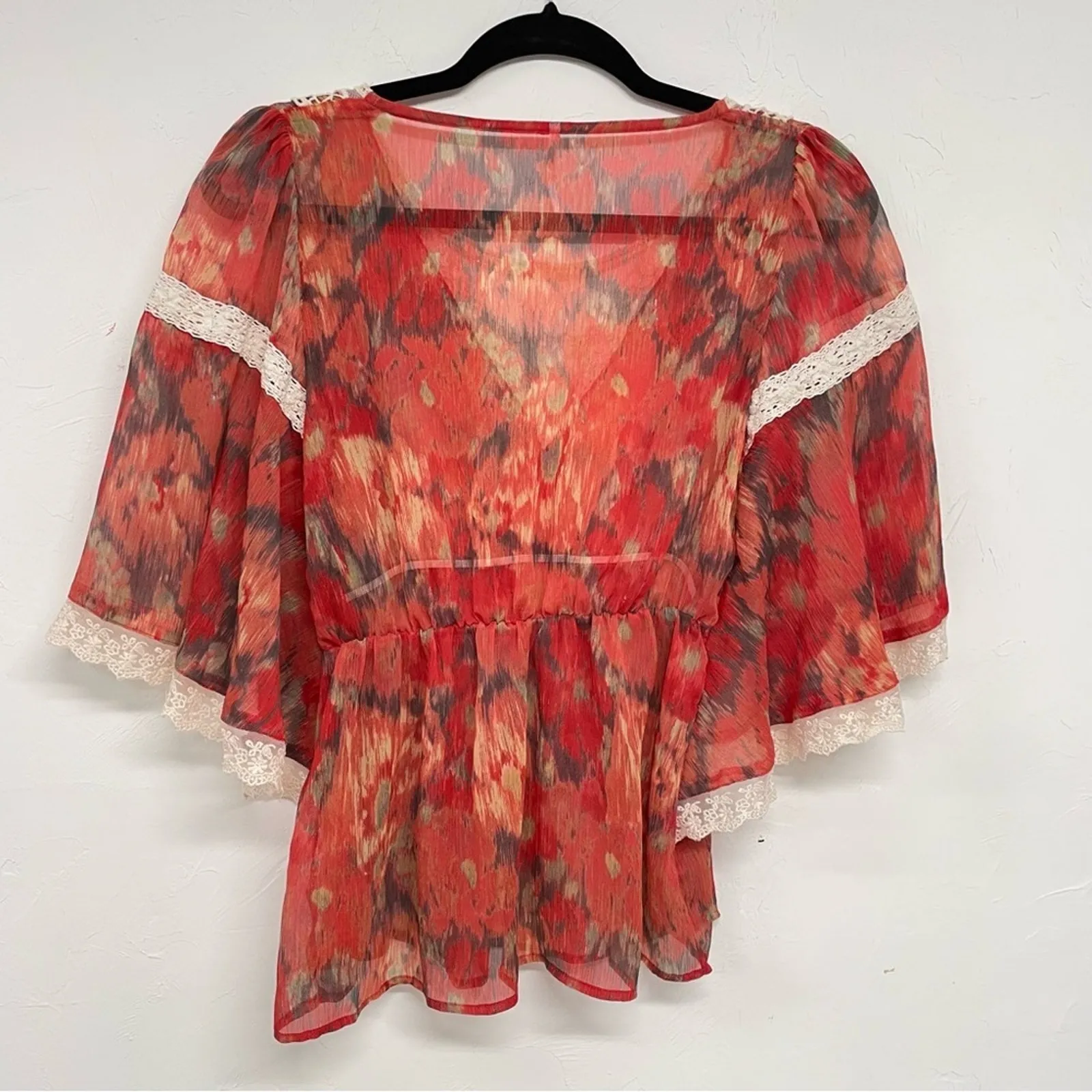 Free People Red Floral Lace Crochet Boho Blouse XS Retro Festival Ruffle 70s - Image 4