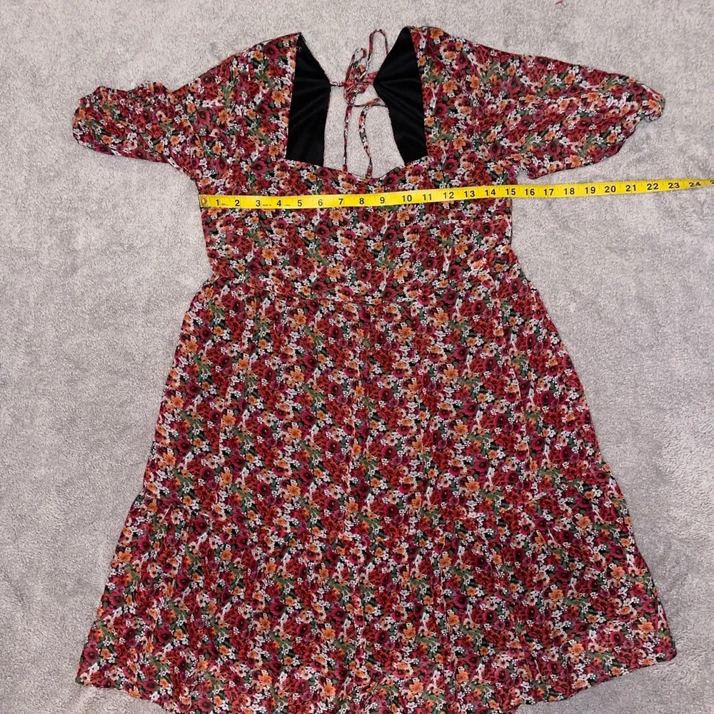 BCBGeneration puff sleeve floral mini dress size 8 - Image 5