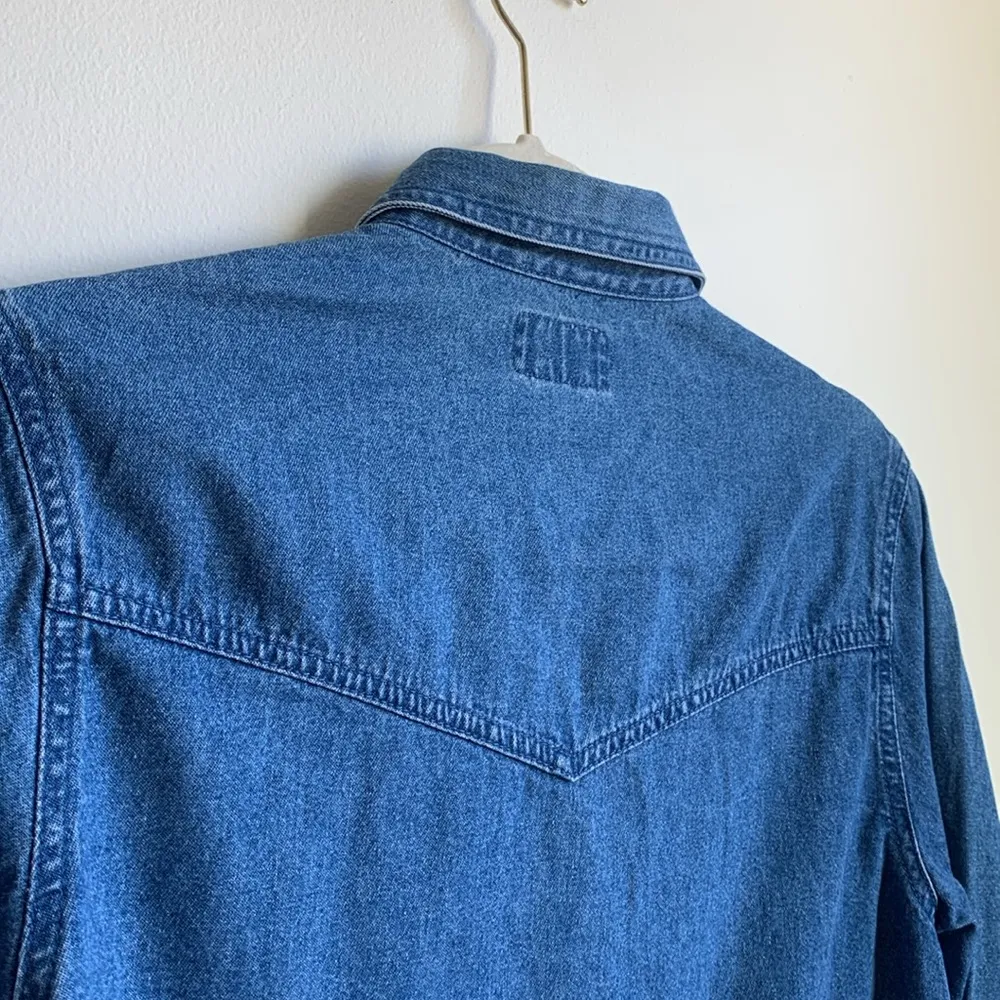 Rhinestone Cowgirl Studded Lattice Denim Chambray Western Shirt Blue - Image 8