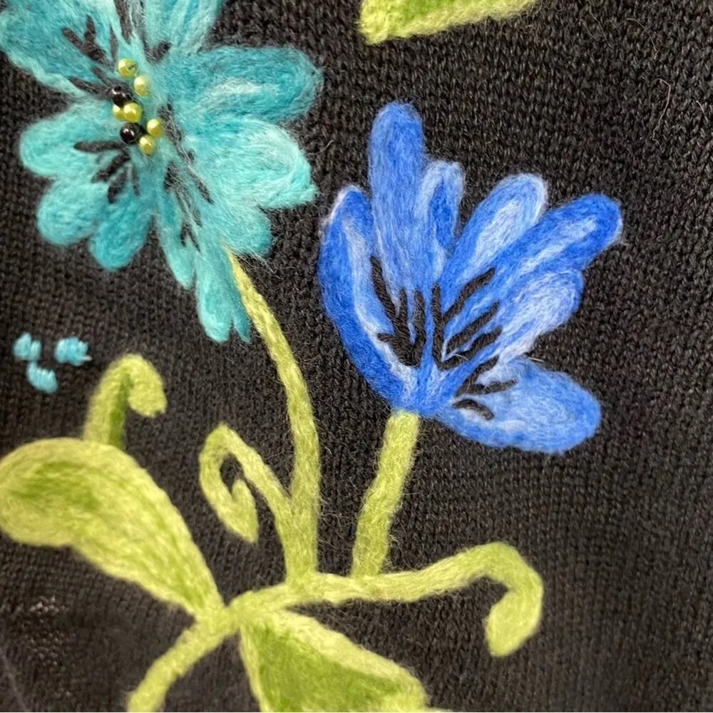 The Tog Shop Black Floral Embroidered Full Zip Knit Cardigan Medium - Image 5