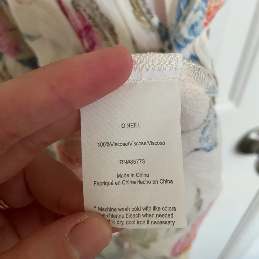 O’Neill women’s cream floral tie neck romper with‎ pockets XS - Image 6