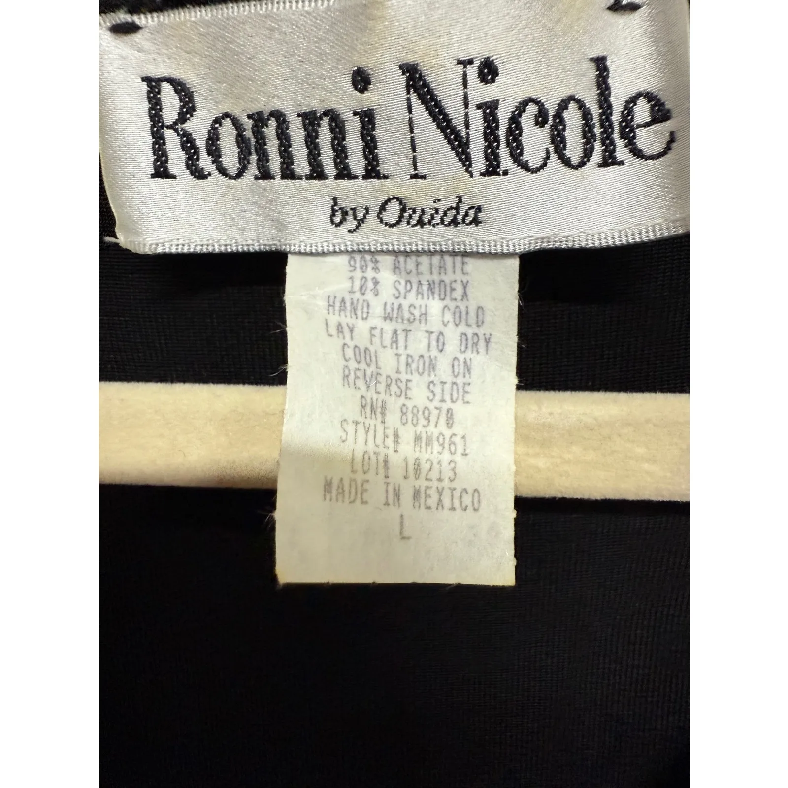 Vintage 90s Ronnie Nicole Ouida Glitter Cowl
Neck Top Sleeveless Geometric Black - Image 5