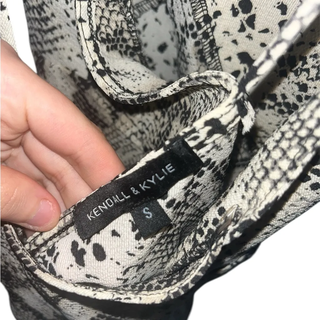 Kendall & Kylie Monochrome Snakeskin Dress - Image 4