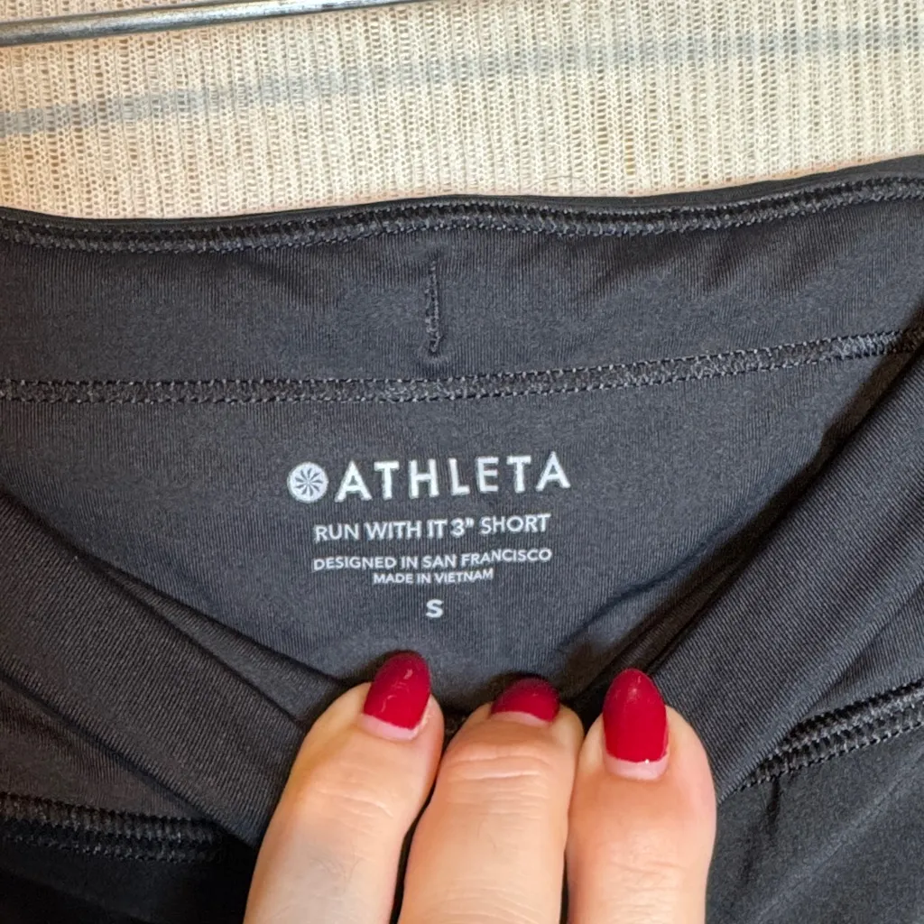 Athleta Women's Midnight Black Athletic Shorts - Image 2