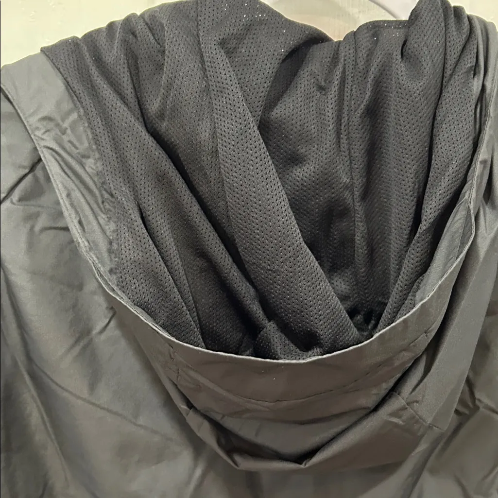 Nike Women's Black WindRunner Jacket - Image 6