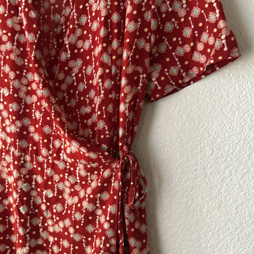 CUPSHE Floral Red Wrap Dress - Image 4
