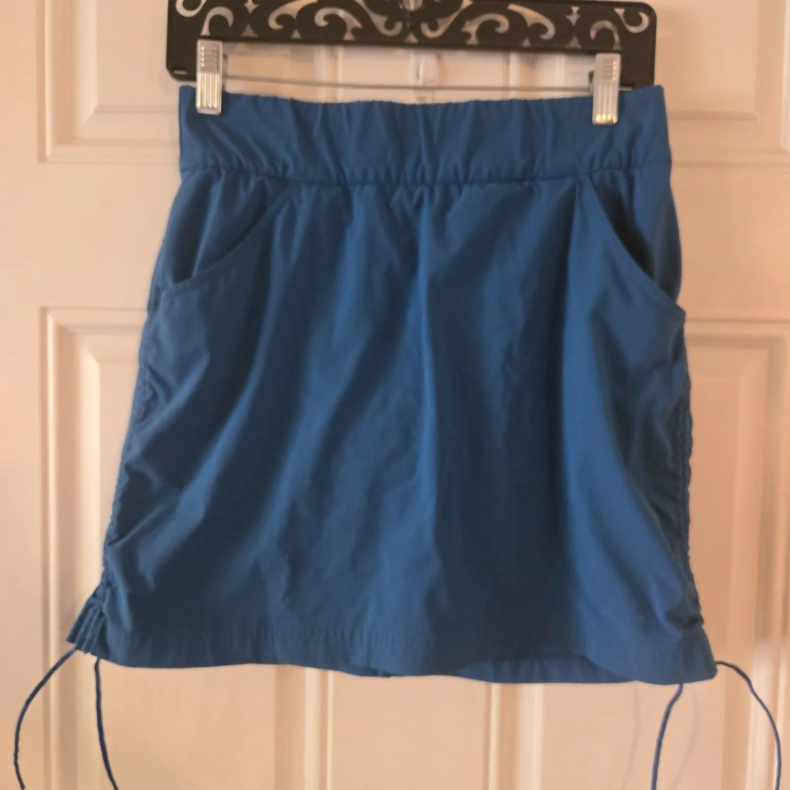 Columbia Women's Omni-Shield Blue Skort Size Medium Skirt Shorts Ruched Stretchy - Image 9