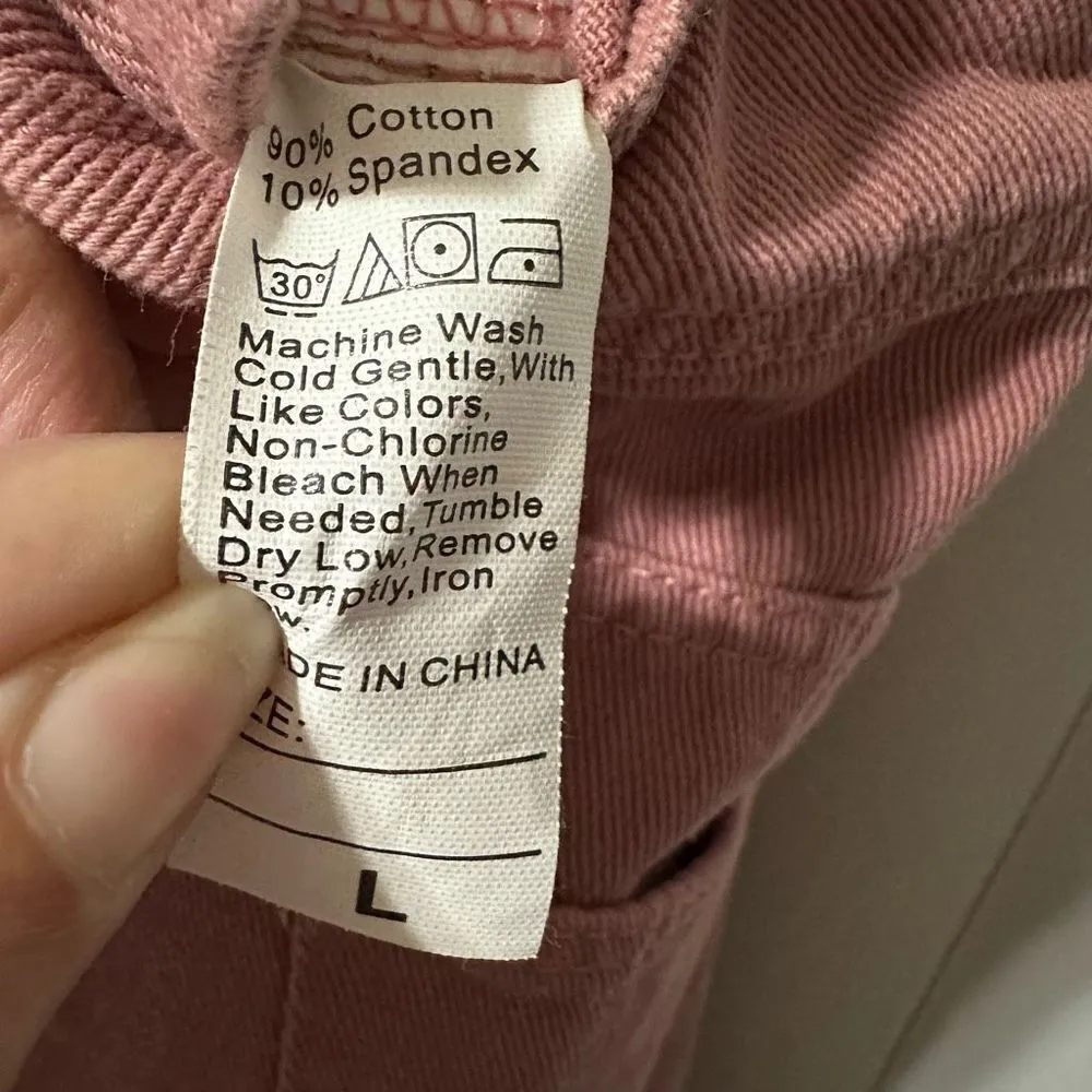 No brand overalls , cute, dusty rose colored with detailed flowers , 2 front poc Size L - Image 5