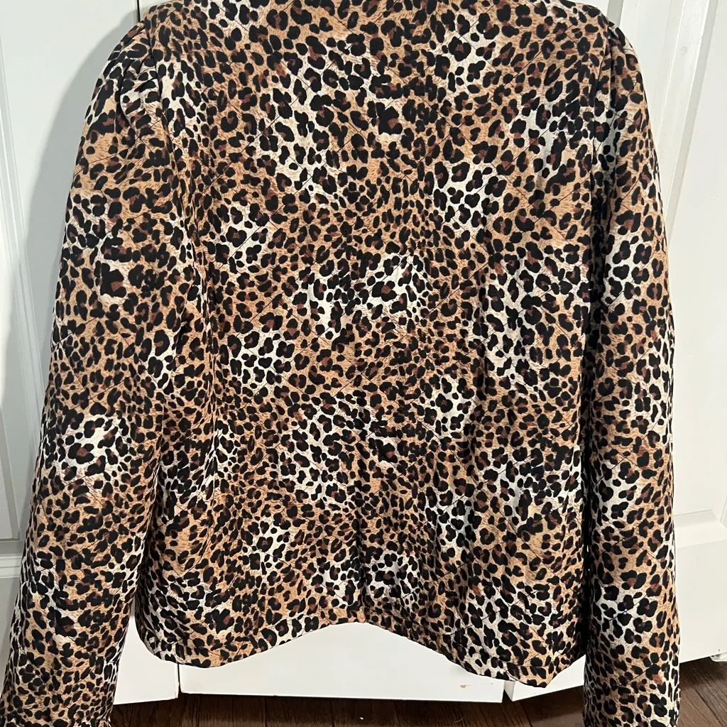 TCEC  Women's Leopard puffer Jacket - Image 6
