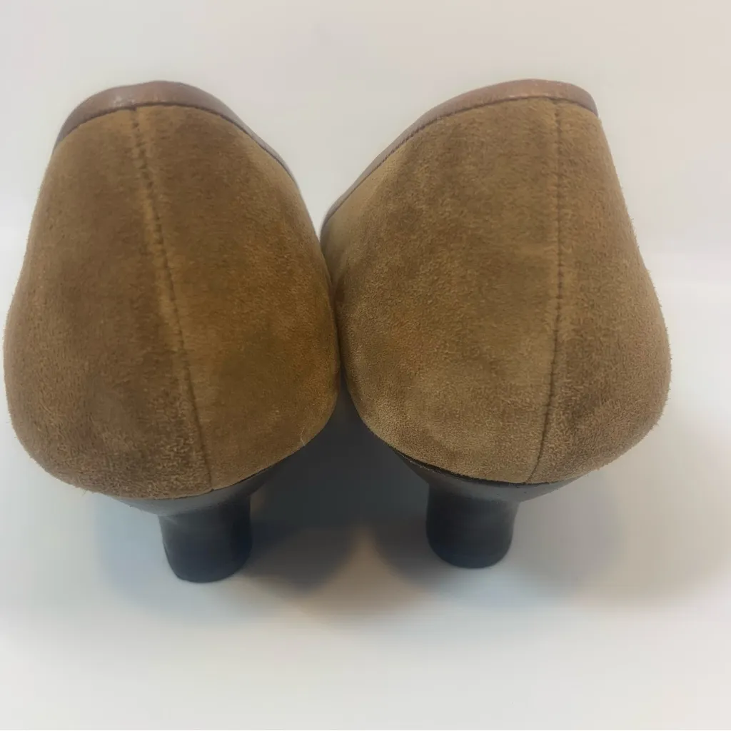 Sofft Brown Soft Suede 3D Flower Applique‎ Comfort Pumps 2" Heels Size 9.5 - Image 4