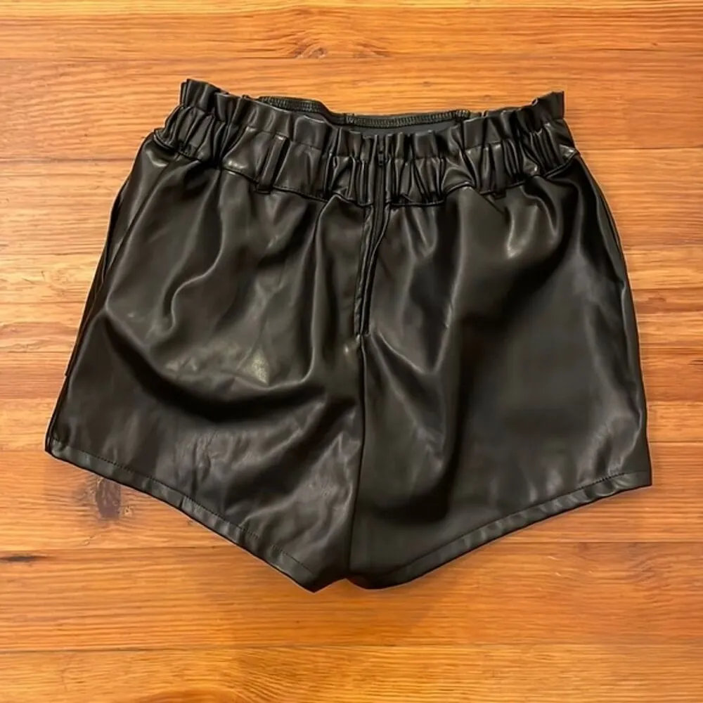 Windsor Black Faux Leather Paper Bag Shorts Womens Size Small NEW - Image 3