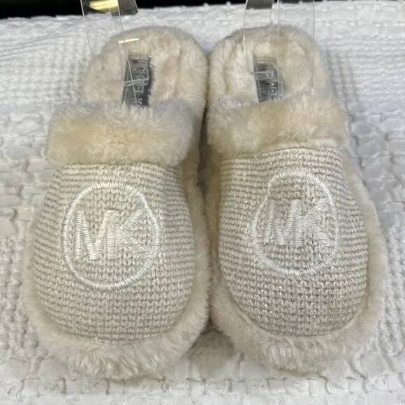 Michael Kors Women's Cream Furry Shoes/Slippers Sz 7M SKU 5073 - Image 2