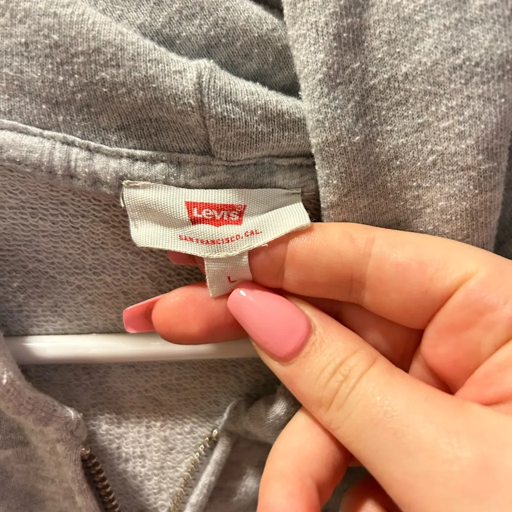 Levis zip up hoodie - Image 2