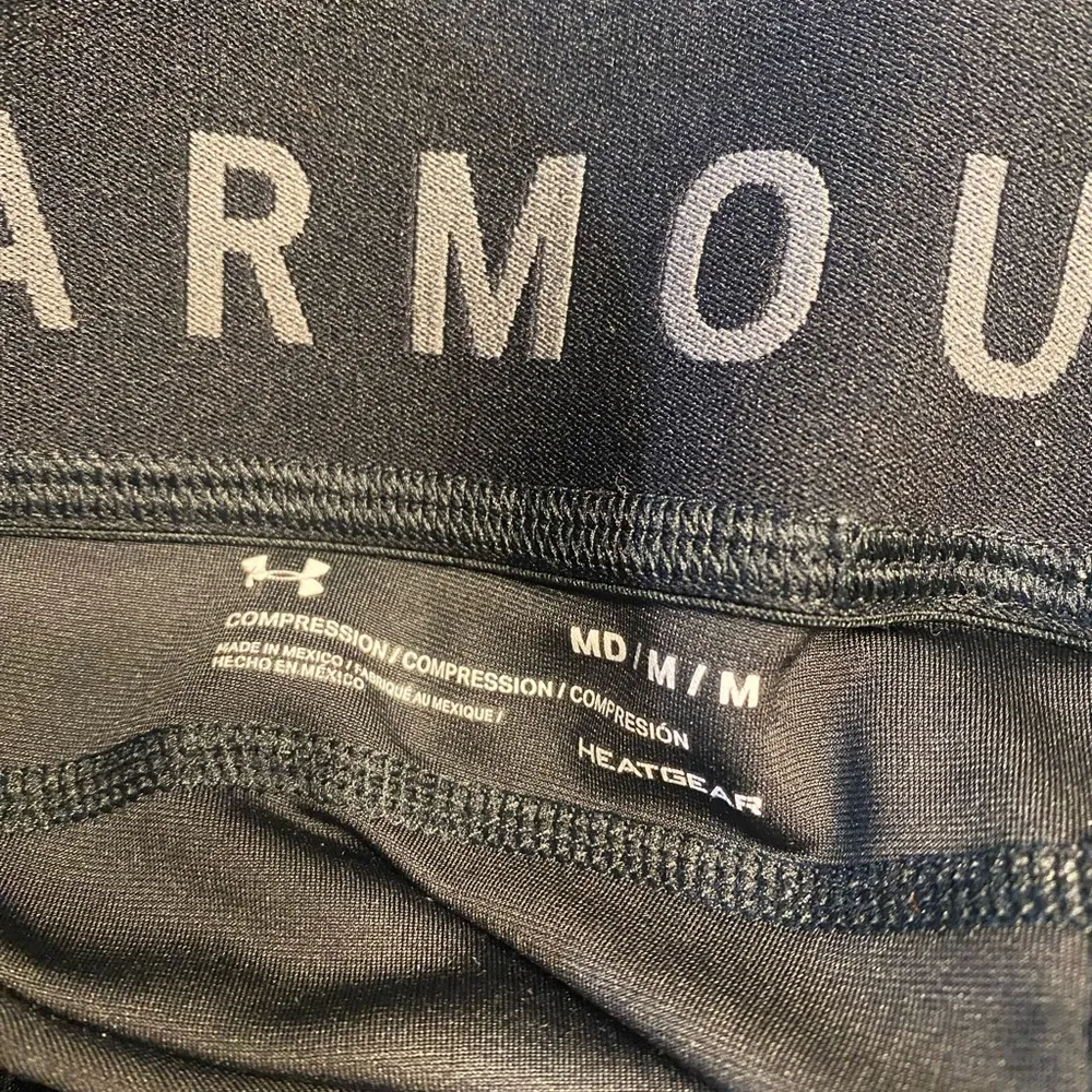Under Armour heat gear black leggings medium - Image 2