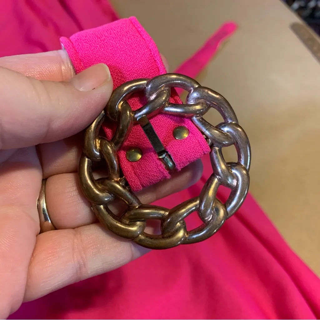 VINTAGE 1970'S VIBRANT PINK KNIT MAXI DRESS AND MATCHING BELT (8) - Image 10