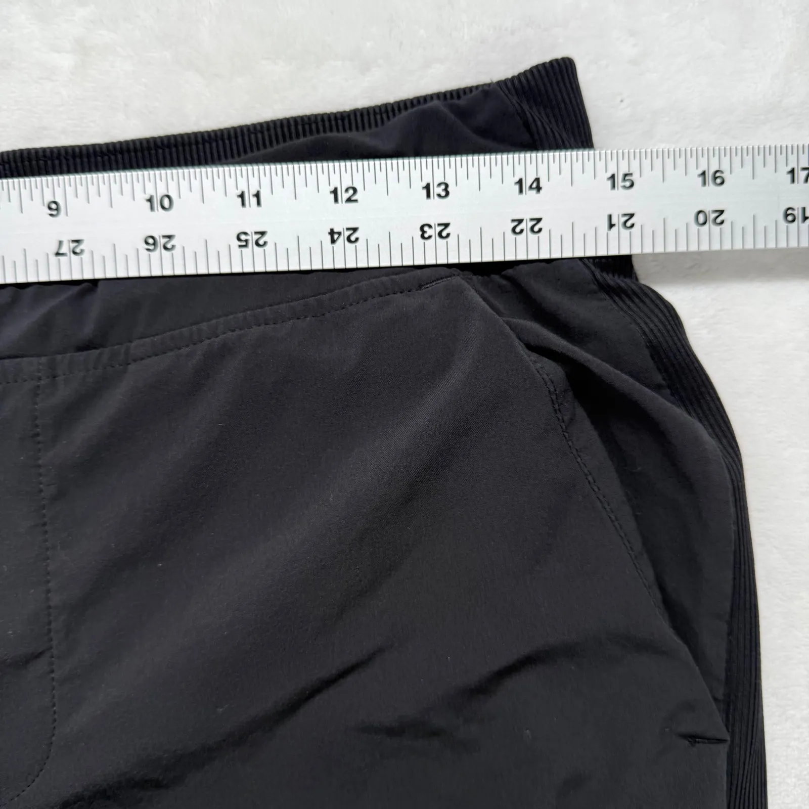 Athleta Trekkie North Jogger Pants‎ Black Stretch Travel Hiking Size 6 flaw - Image 2