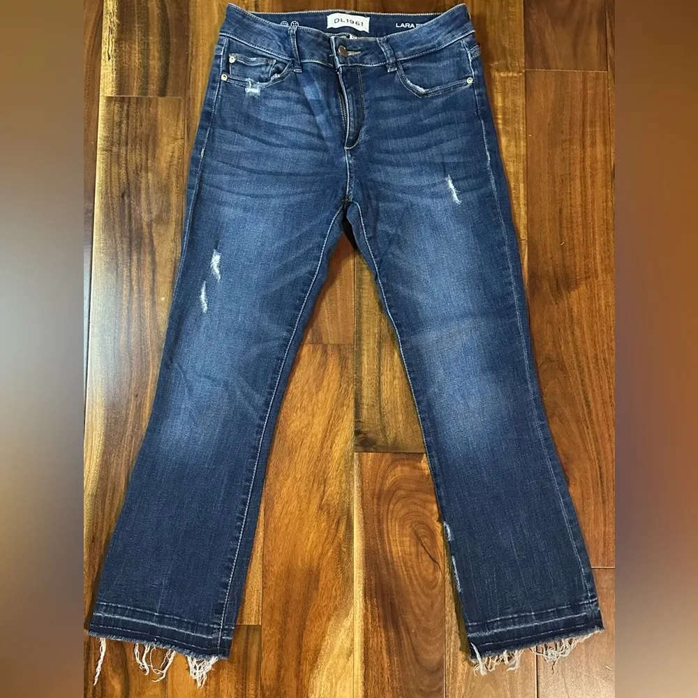 DL1961 LARA Instasculpt Cropped Flare Jeans - Image 4