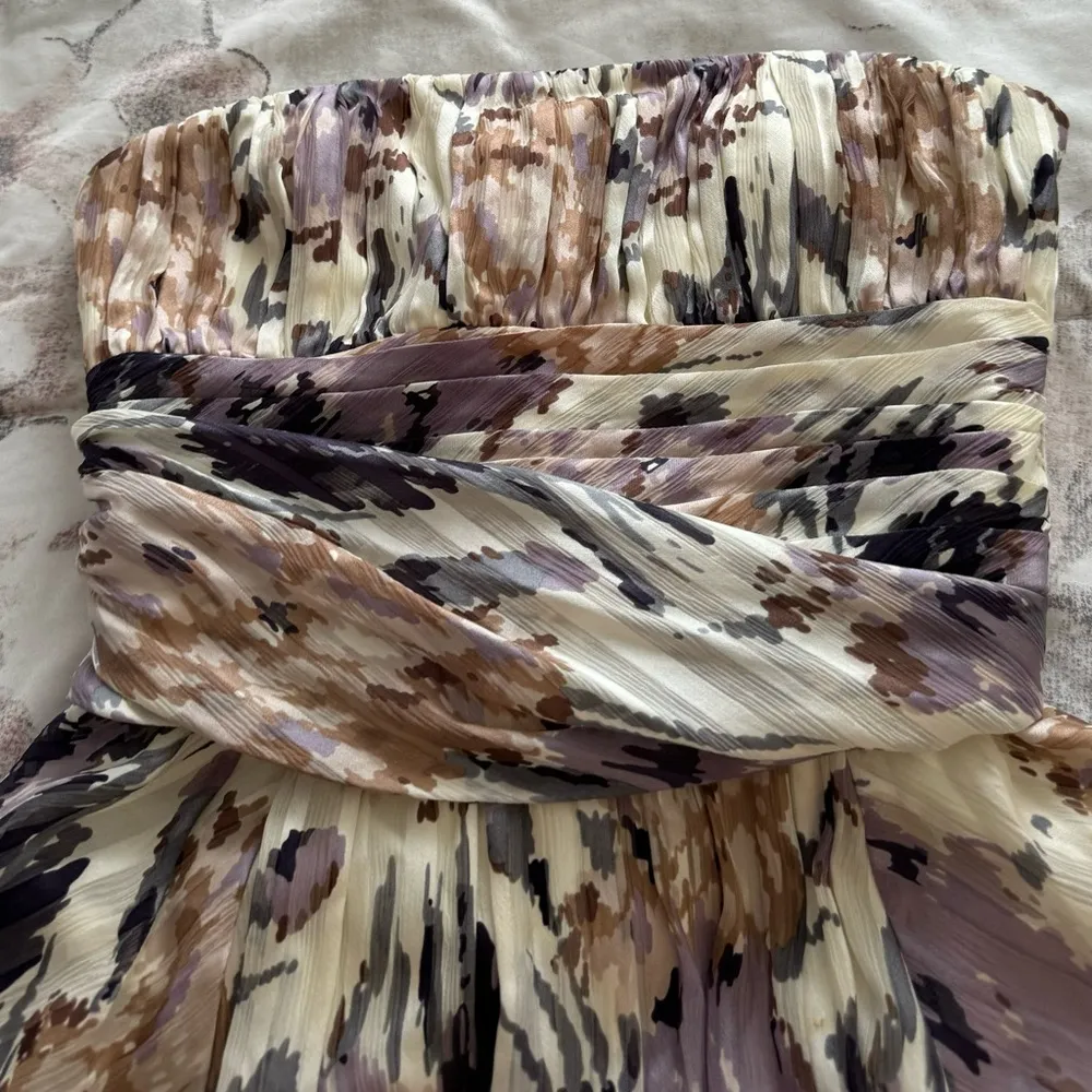 BCBG Maxazria 100% silk floral strapless fit & flare mini dress, size 4 party - Image 15