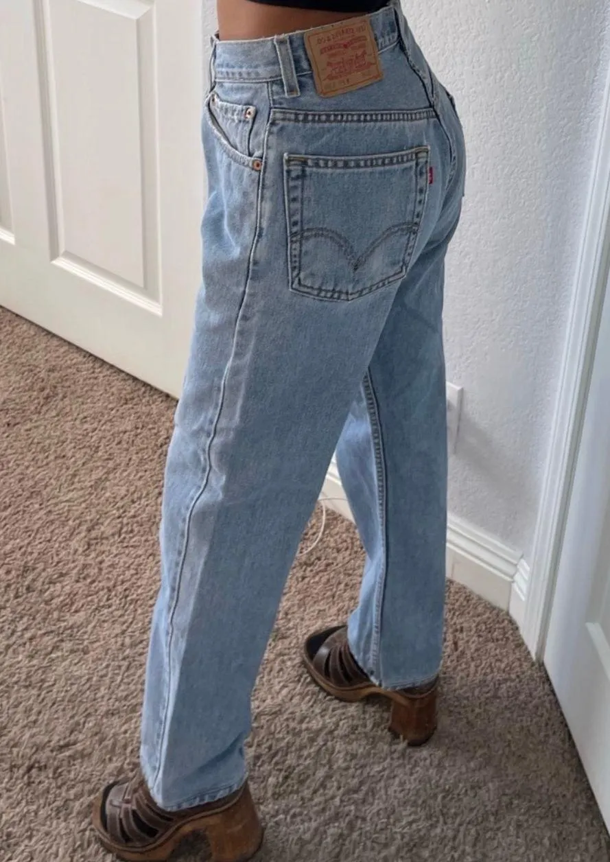 Levi’s Vintage  mom jeans 505 - Image 2